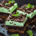 No-bake chocolate mint cheesecake bites with graham cracker crust
